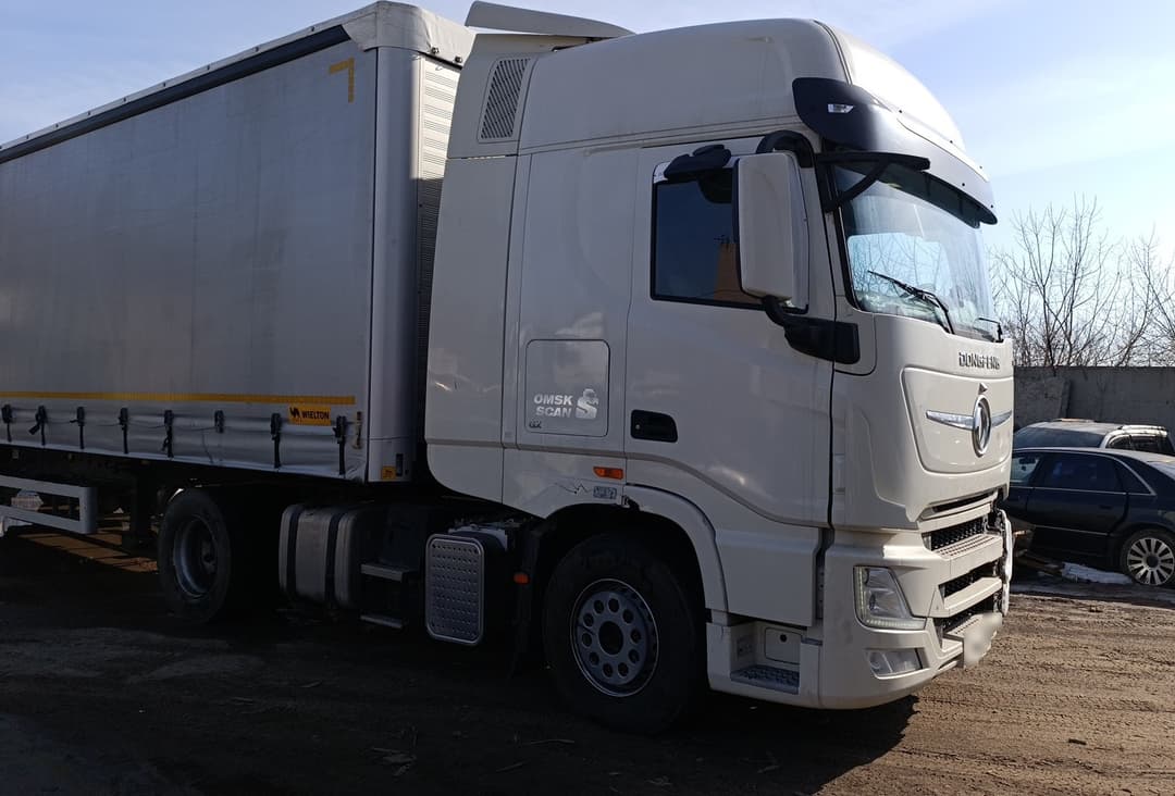 Dongfeng DFH 4x2 Седельный тягач - 2