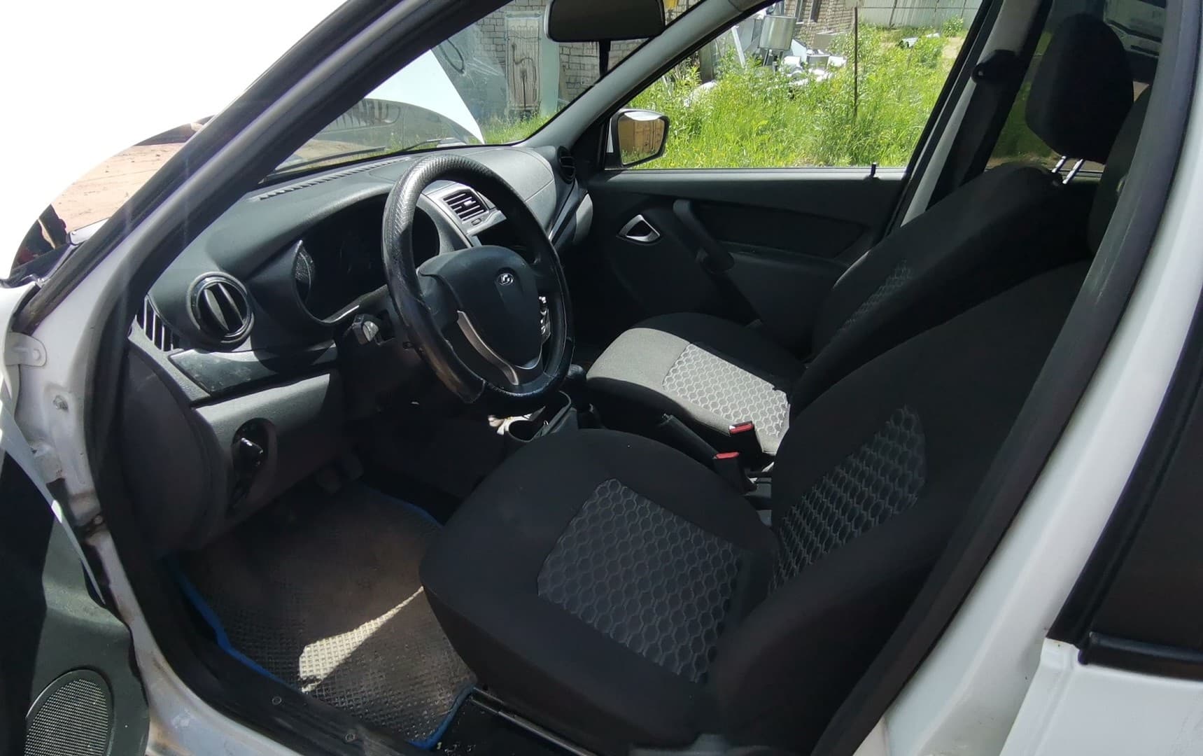 Lada Granta седан - 6