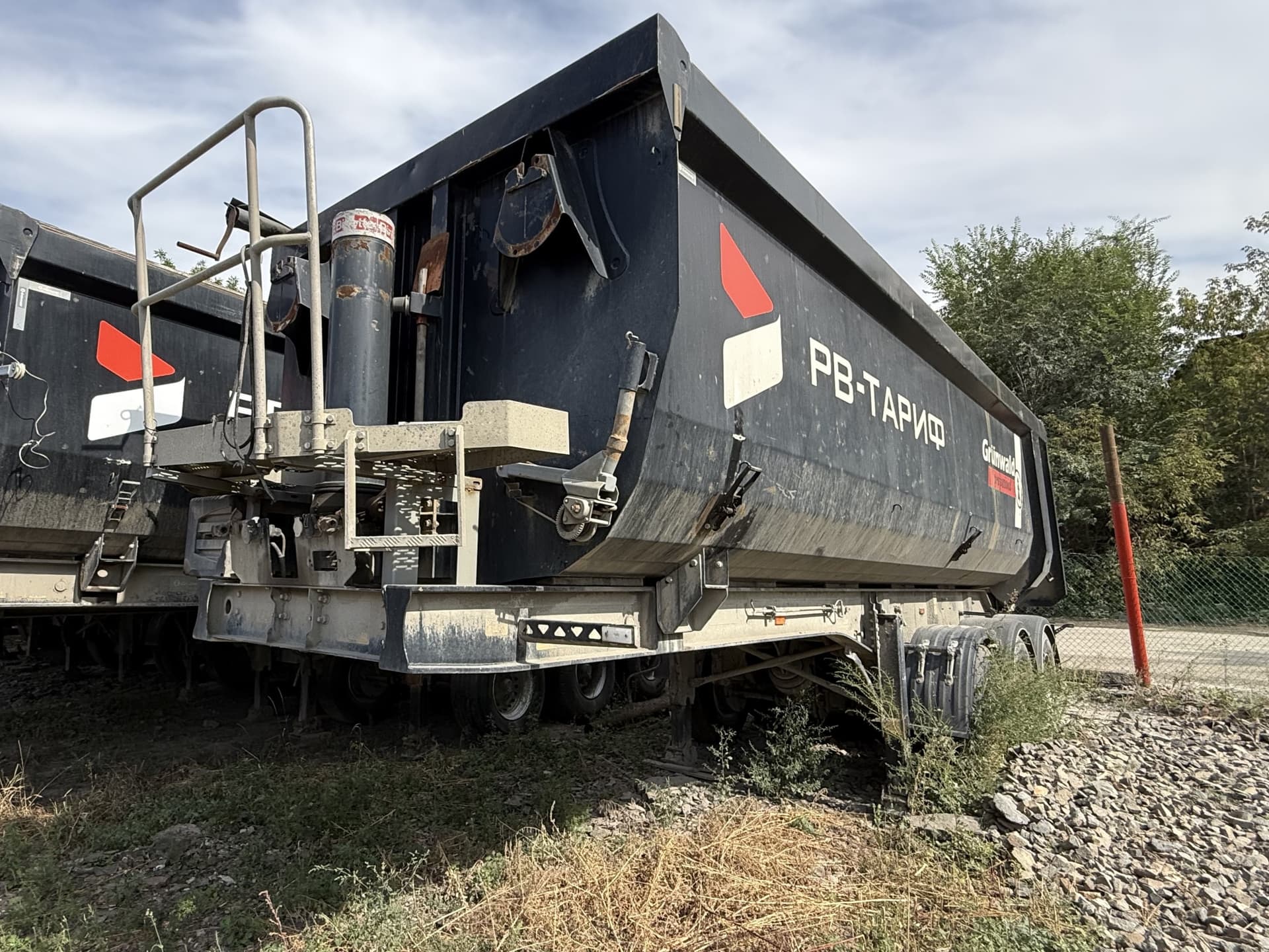 Grunwald 9453 Полуприцеп самосвальный - 1