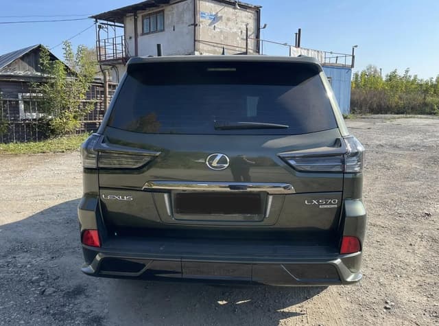 Lexus LX 570 - 2