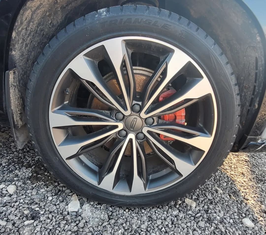 Geely Tugella - 9