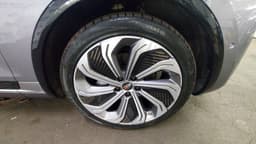 Hongqi E-HS9 - 9