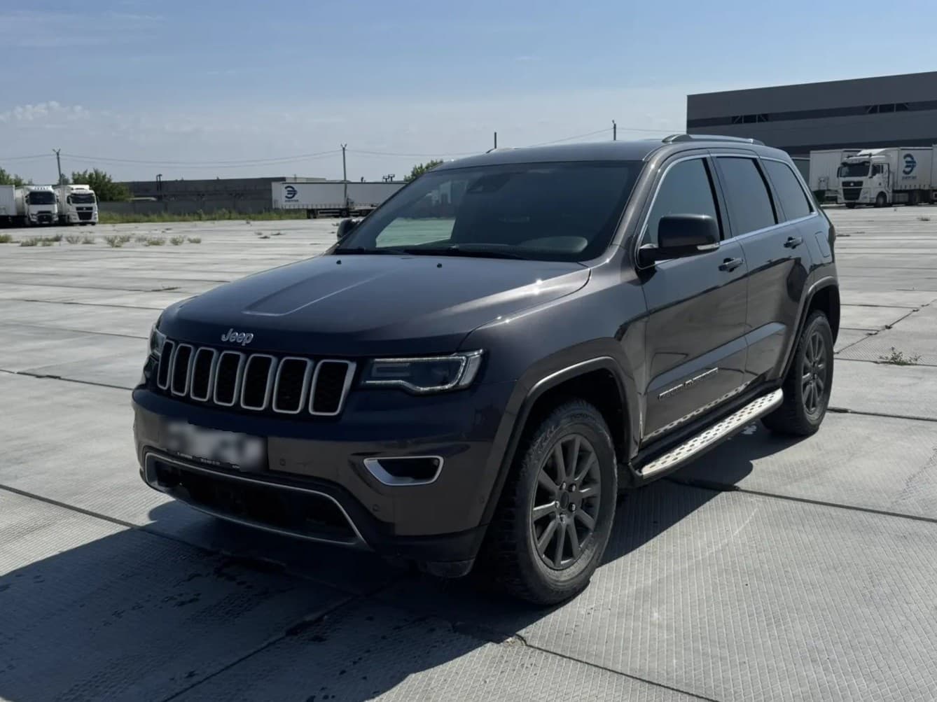 Jeep Grand Cherokee - 1