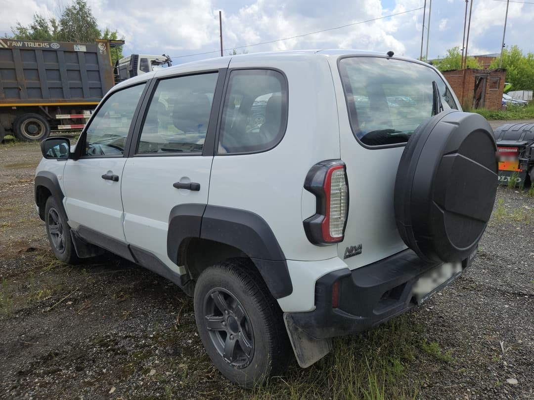 Lada Niva Travel - 4