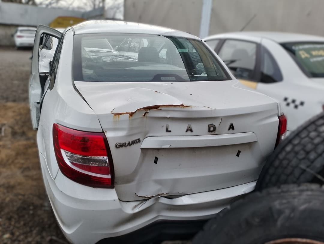 Lada Granta седан - 4