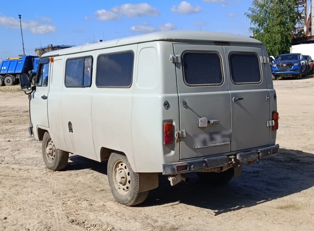 UAZ 3909* Грузопассажирский - 4