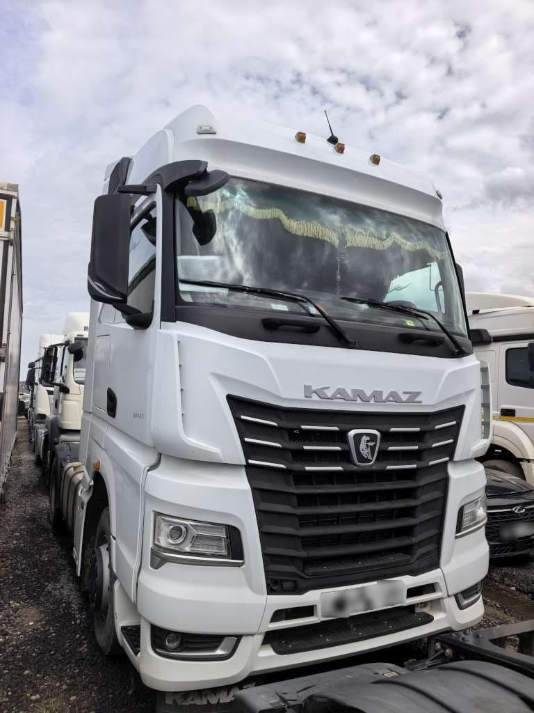 Камаз 54901 4x2 Седельный тягач - 2