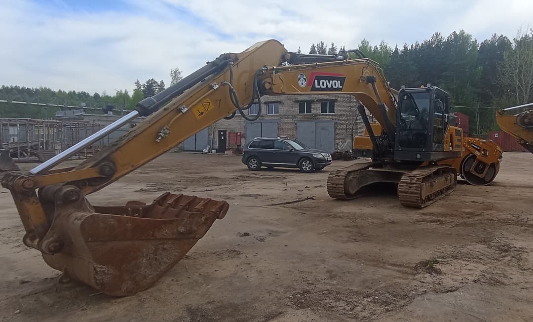 Lovol FR225* Экскаватор - 1