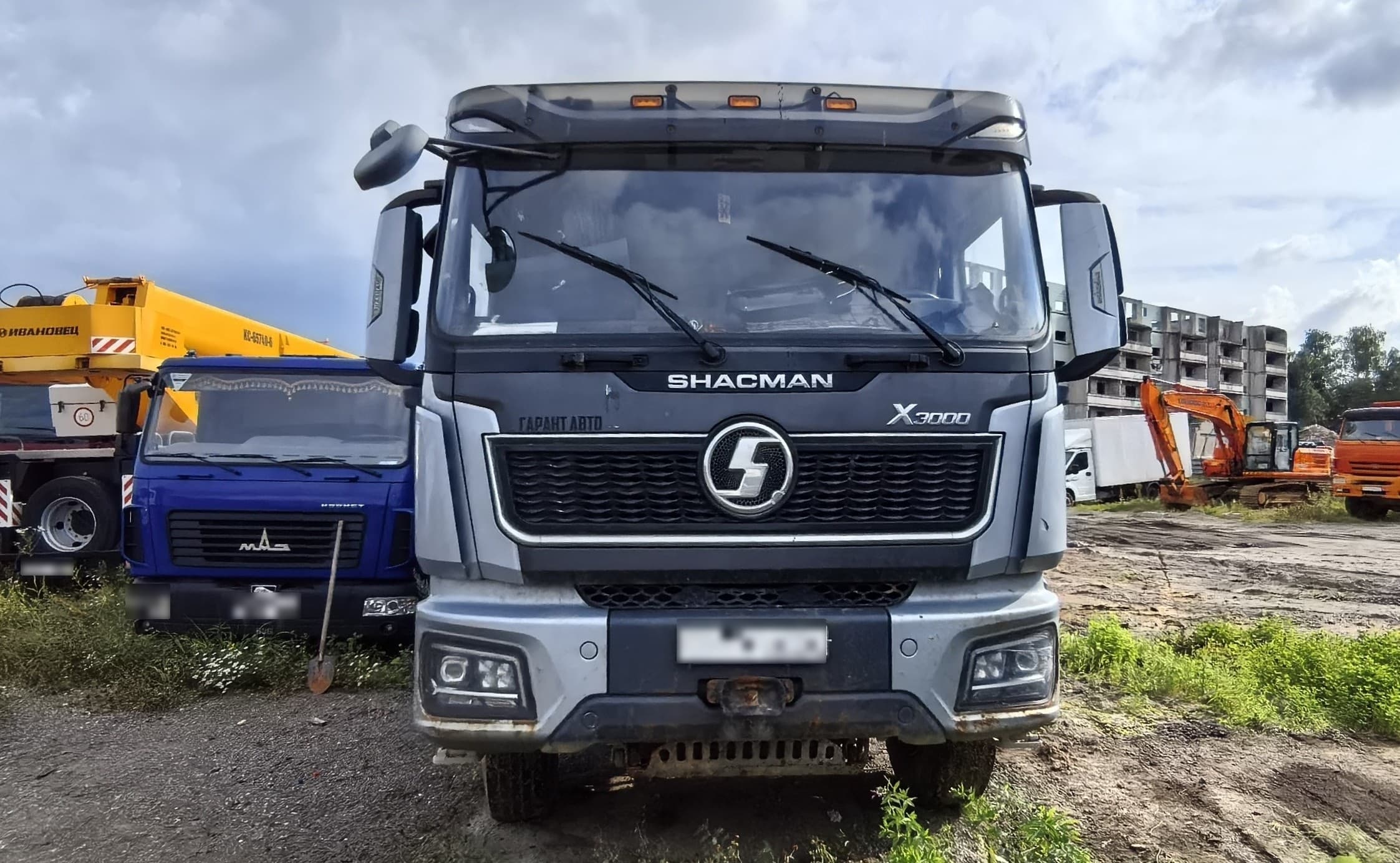 Shacman (Shaanxi) SX* 8x4 Самосвал - 1