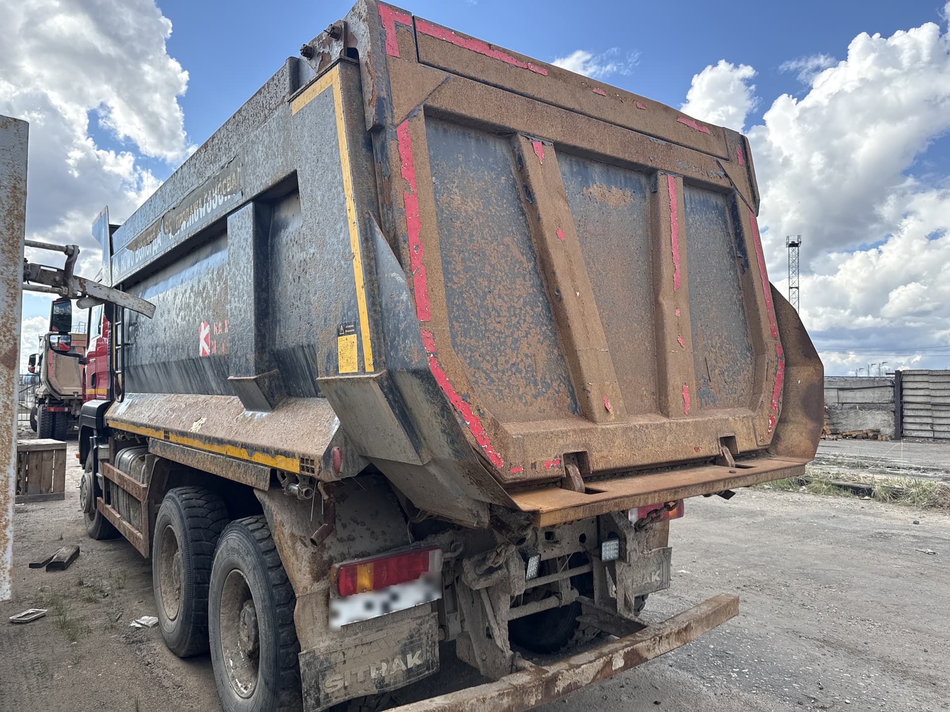 Howo T5G 6x4 Самосвал - 4