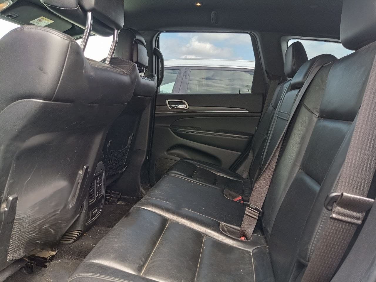 Jeep Grand Cherokee - 9