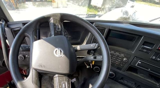 Volvo FM 8x4 Самосвал - 5