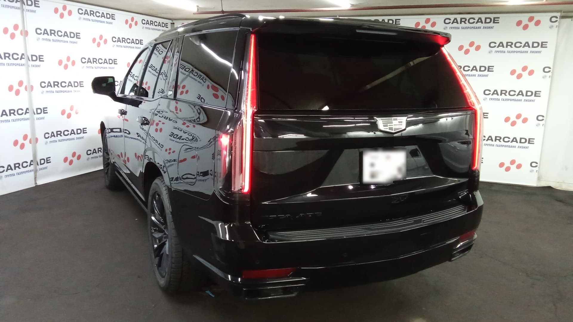Cadillac Escalade - 4