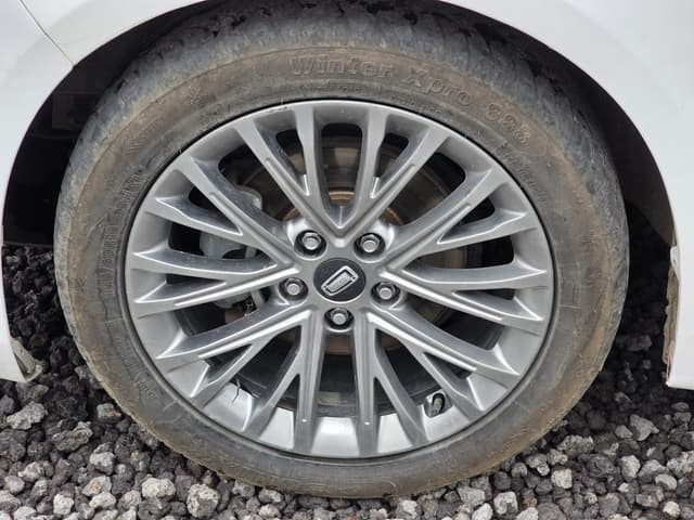 FAW Bestune B70 - 10
