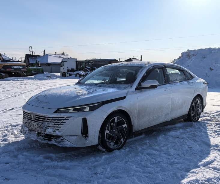Changan Lamore - 1