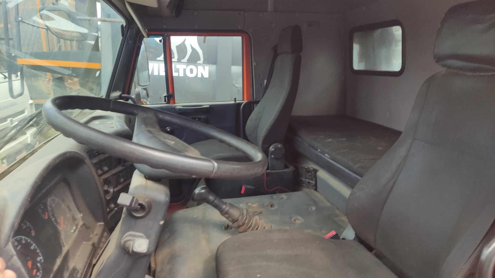 Камаз 65115 6x4 Бортовой с КМУ - 6