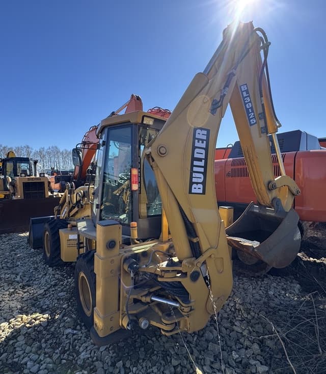 Builder BL30 Экскаватор-погрузчик - 4