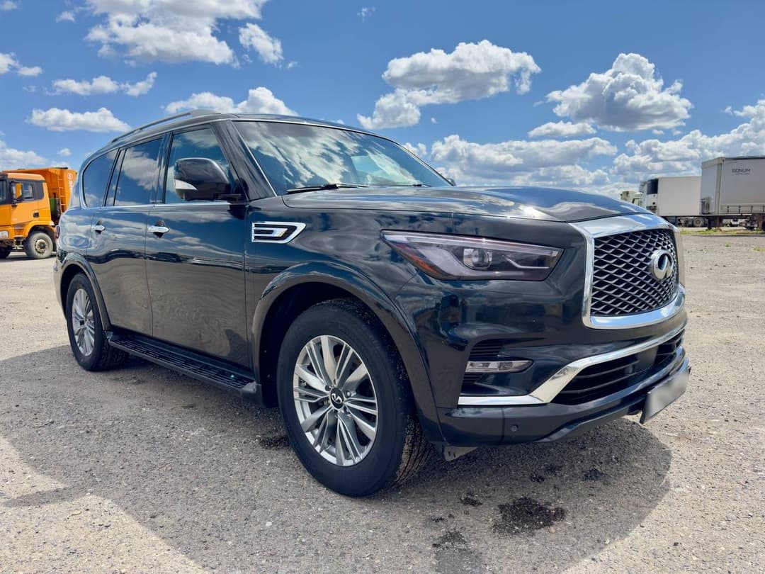 Infiniti QX80 - 2
