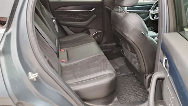 Geely Monjaro - 9