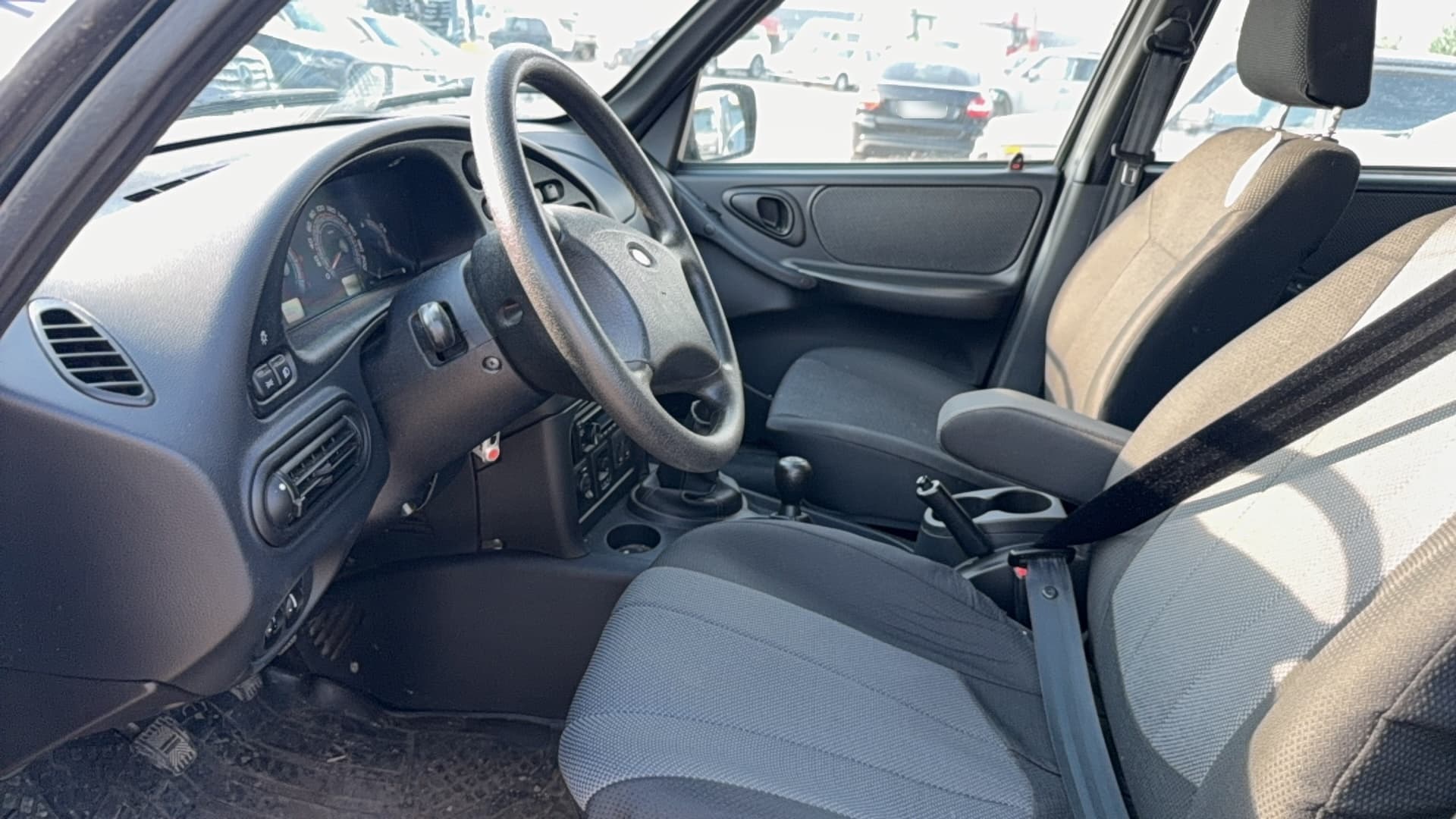 Lada Niva Travel - 6