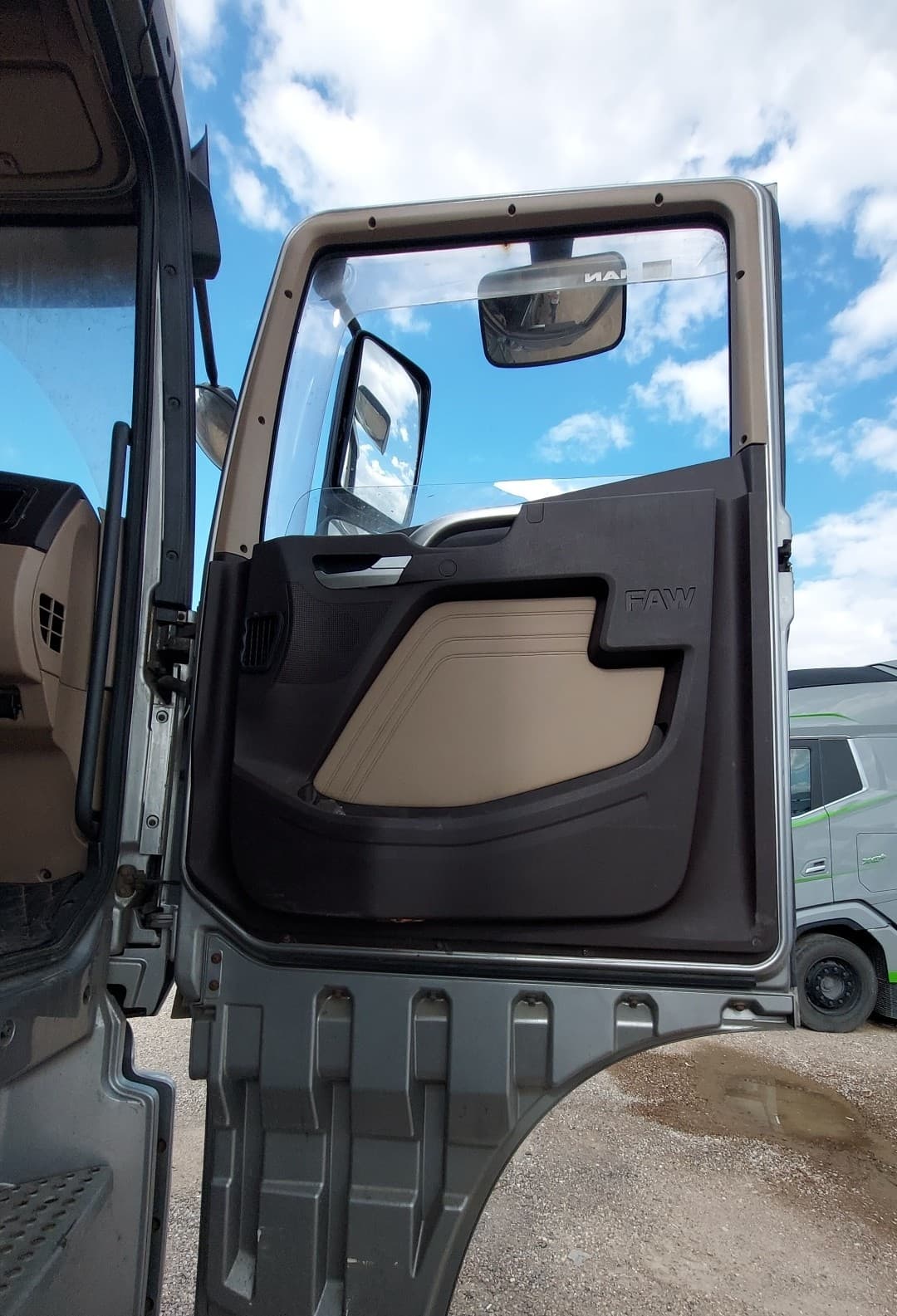 FAW JH6 4x2 Седельный тягач - 7