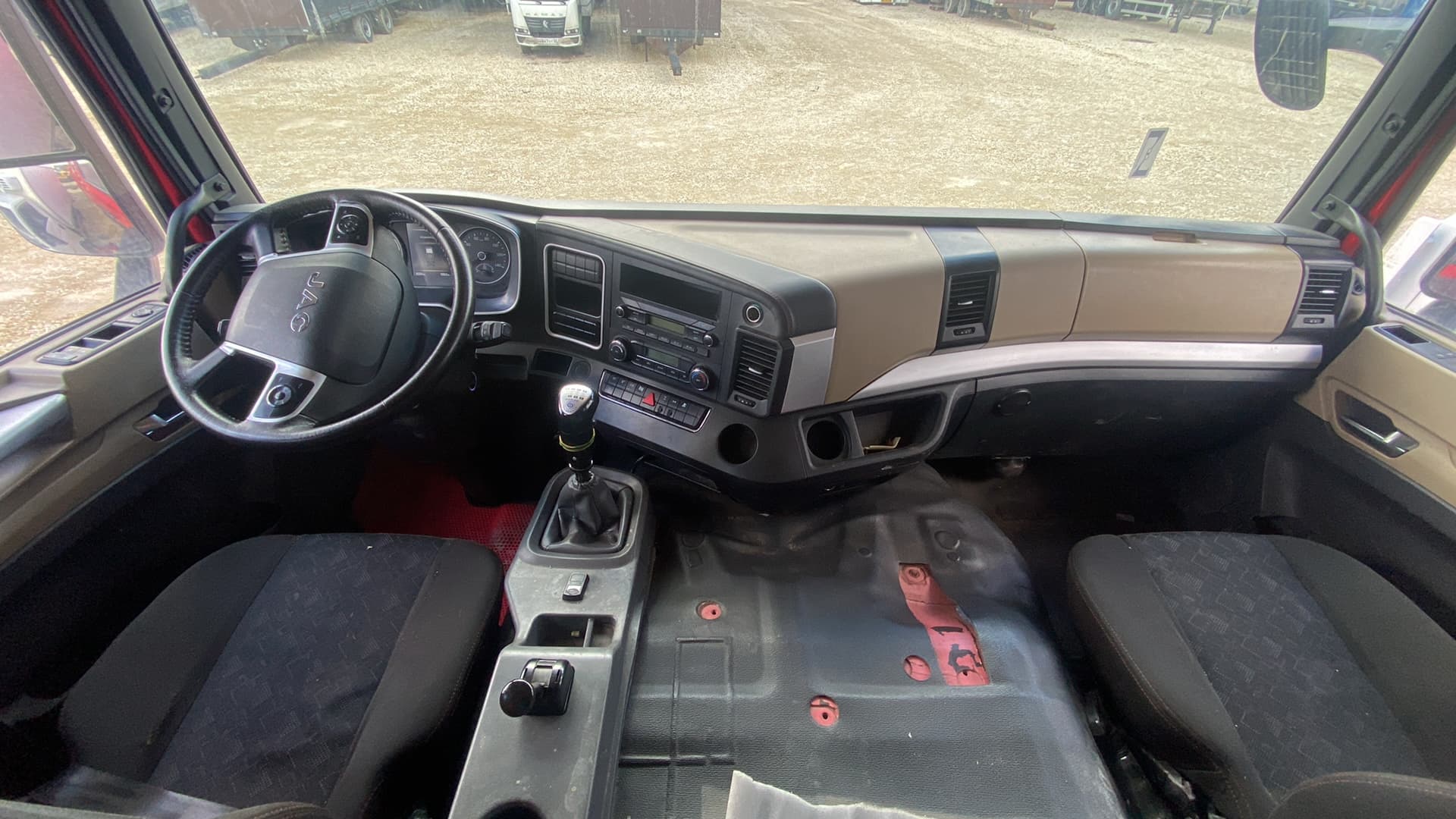 Jac N410 8x4 Самосвал - 5
