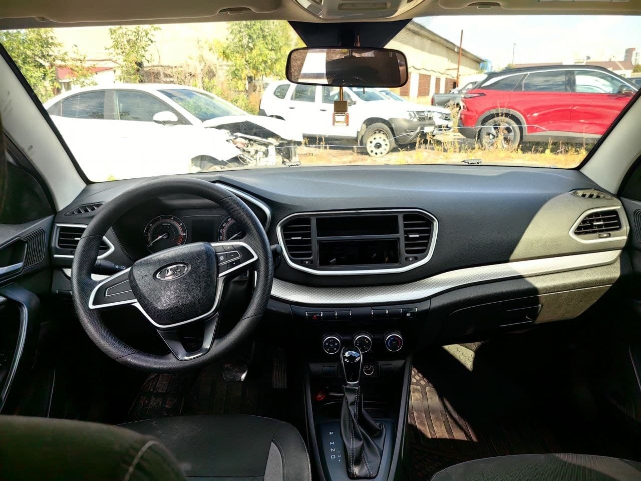 Lada Vesta седан - 4