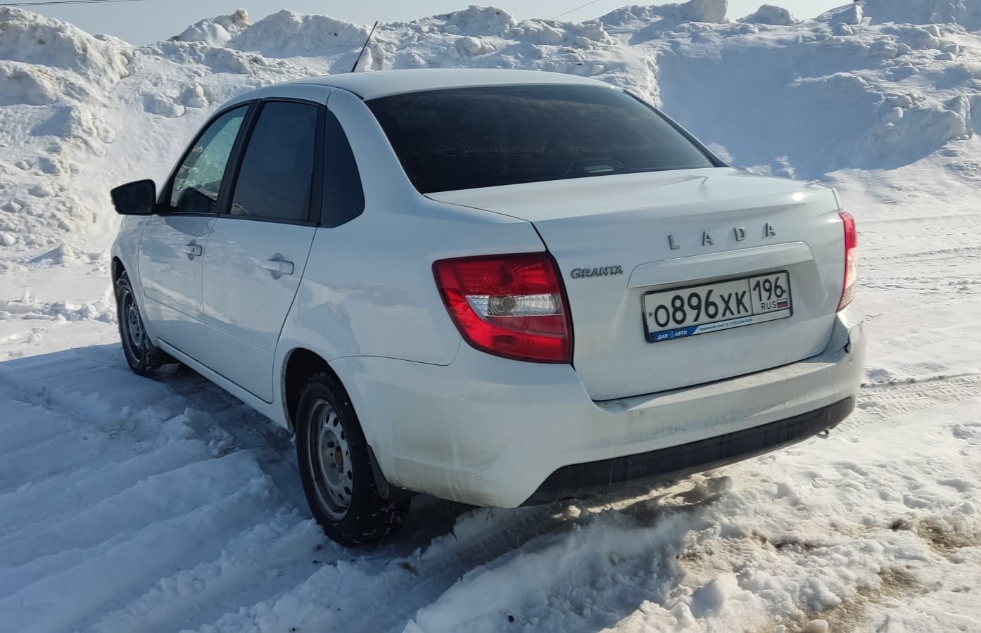 Lada Granta седан - 4