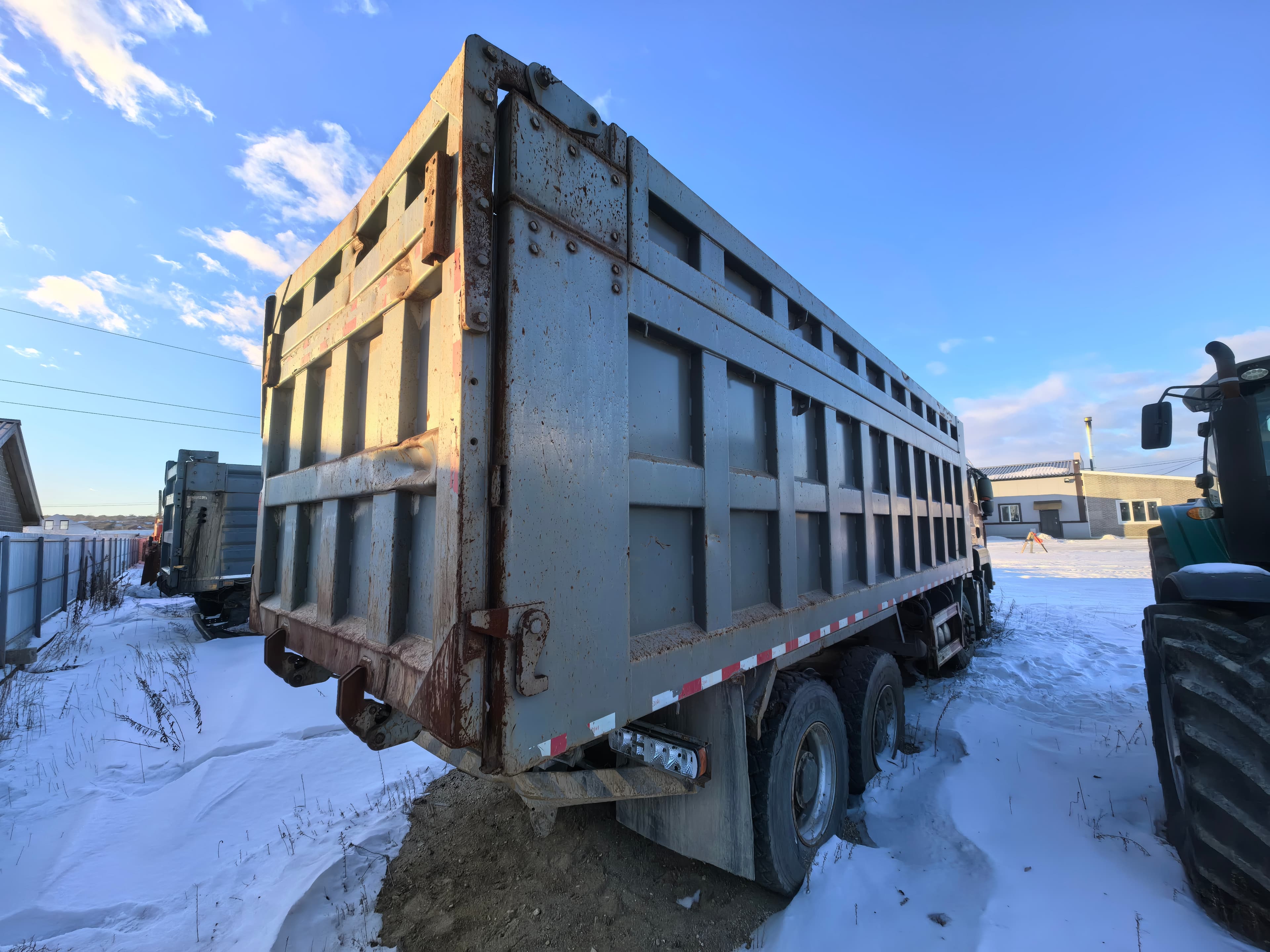 Howo ZZ3317V386GE1 8x4 Самосвал - 2