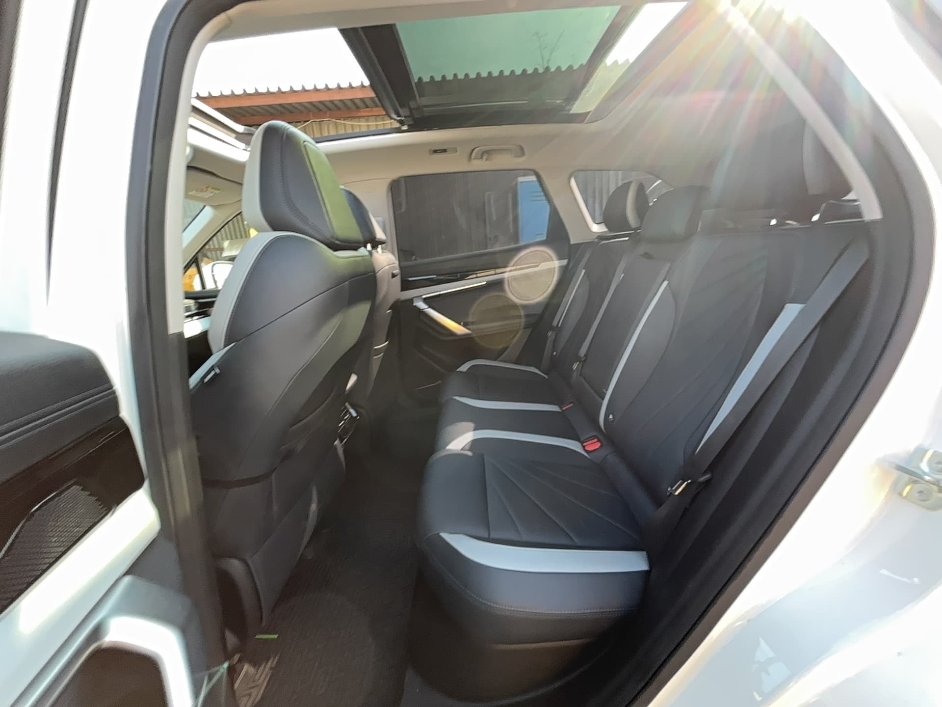 Geely Atlas - 9