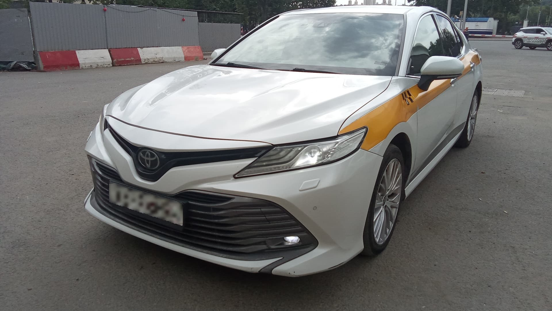 Toyota CAMRY - 1