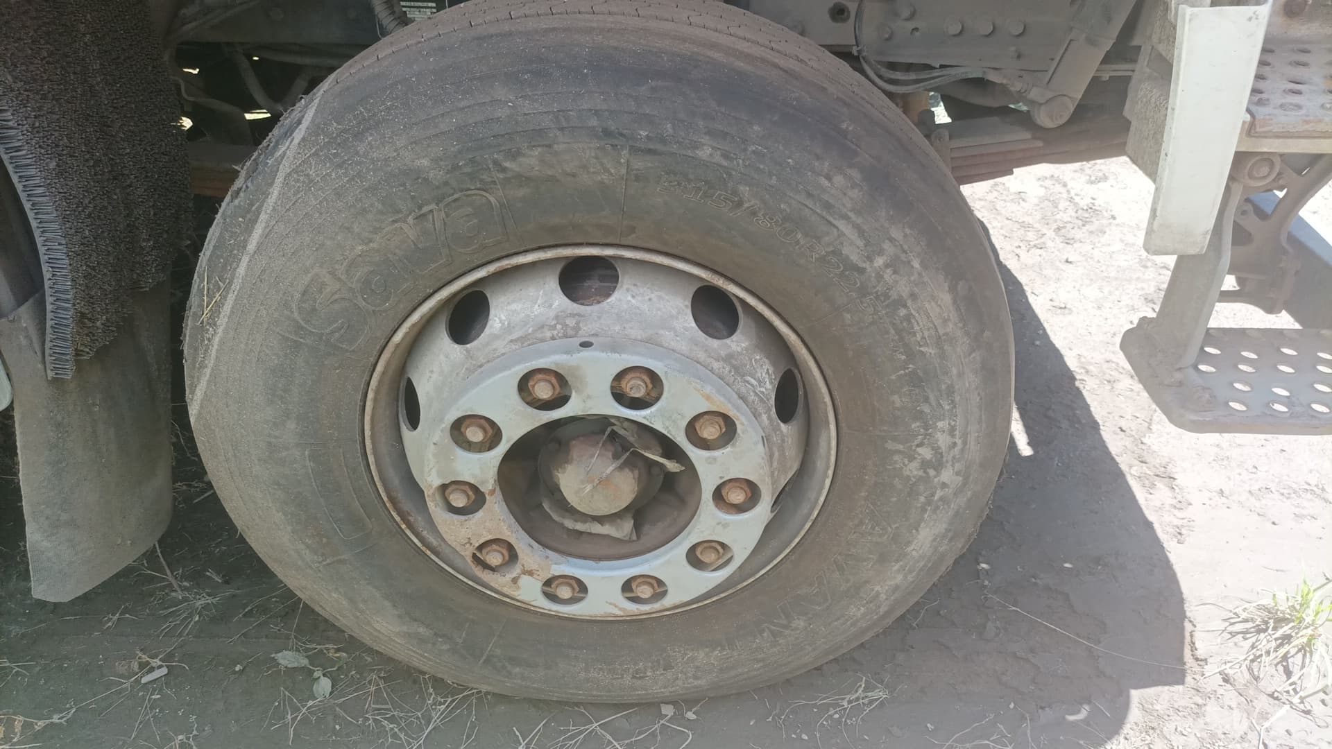 Автомастер 5589* на шасси FAW CA 3250 6x4 Зерновоз - 10