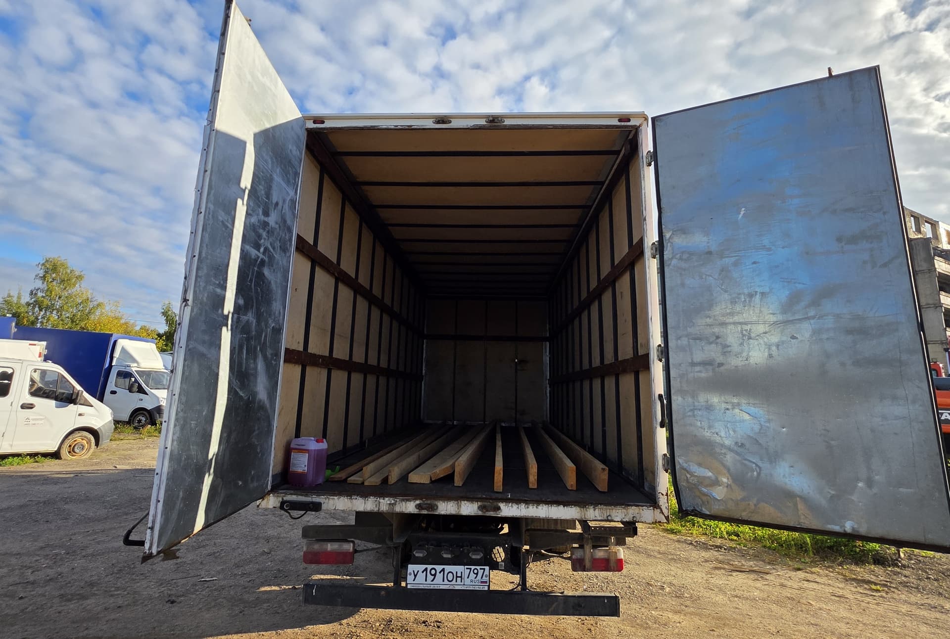 Меткомплекс C12* на шасси Dongfeng C120 4x2 Бортовой (Евроборт) - 9
