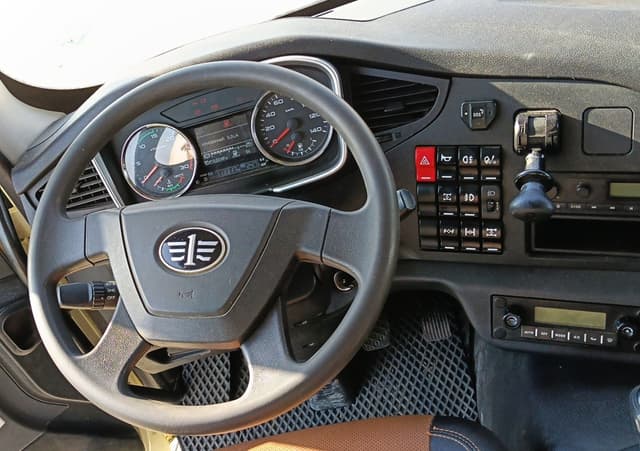 FAW J6* 6x6 Самосвал - 4