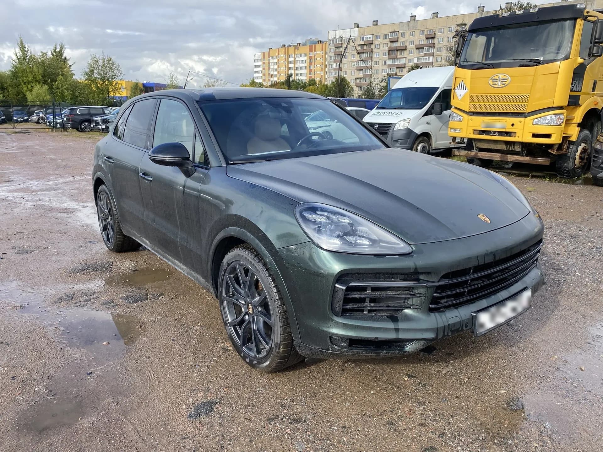 Porsche Cayenne - 2