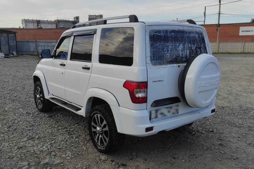 UAZ PATRIOT - 4