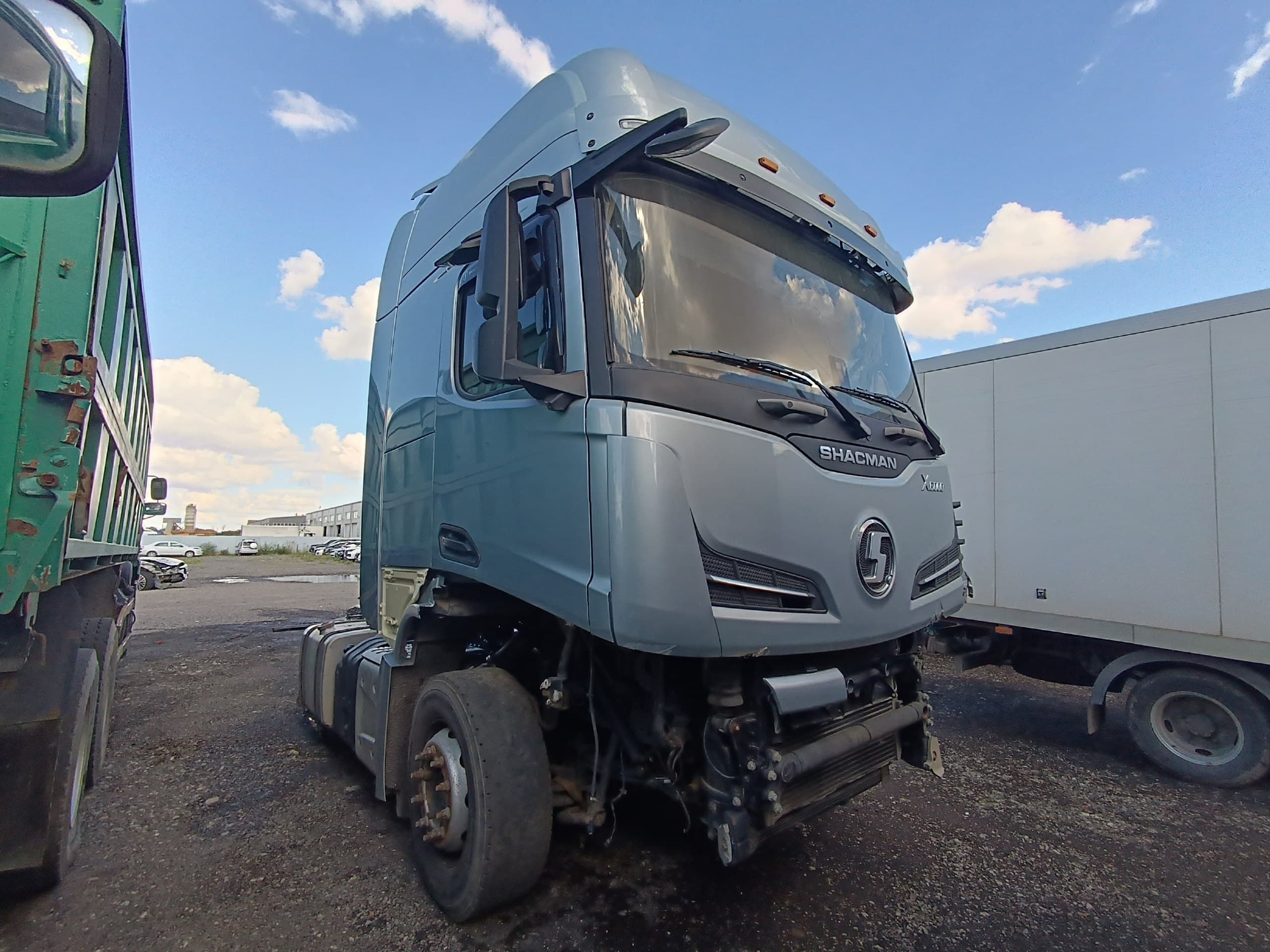 Shacman (Shaanxi) SX* 4x2 Седельный тягач - 2