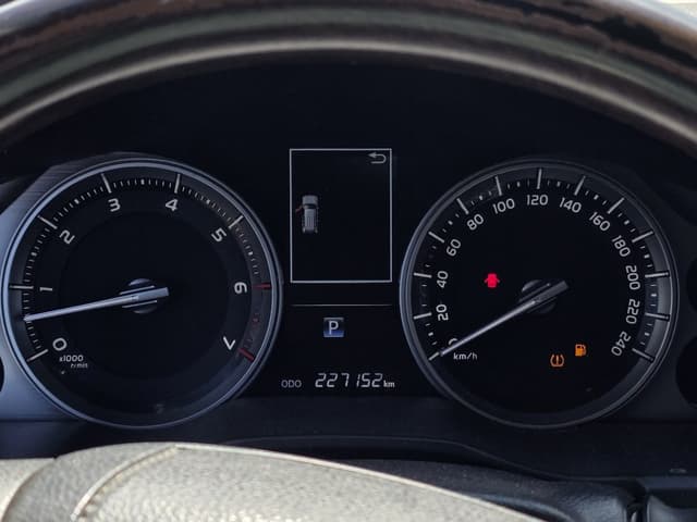 Toyota Land Cruiser 200 - 7