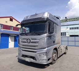 FAW J7 4x2 Седельный тягач - 1
