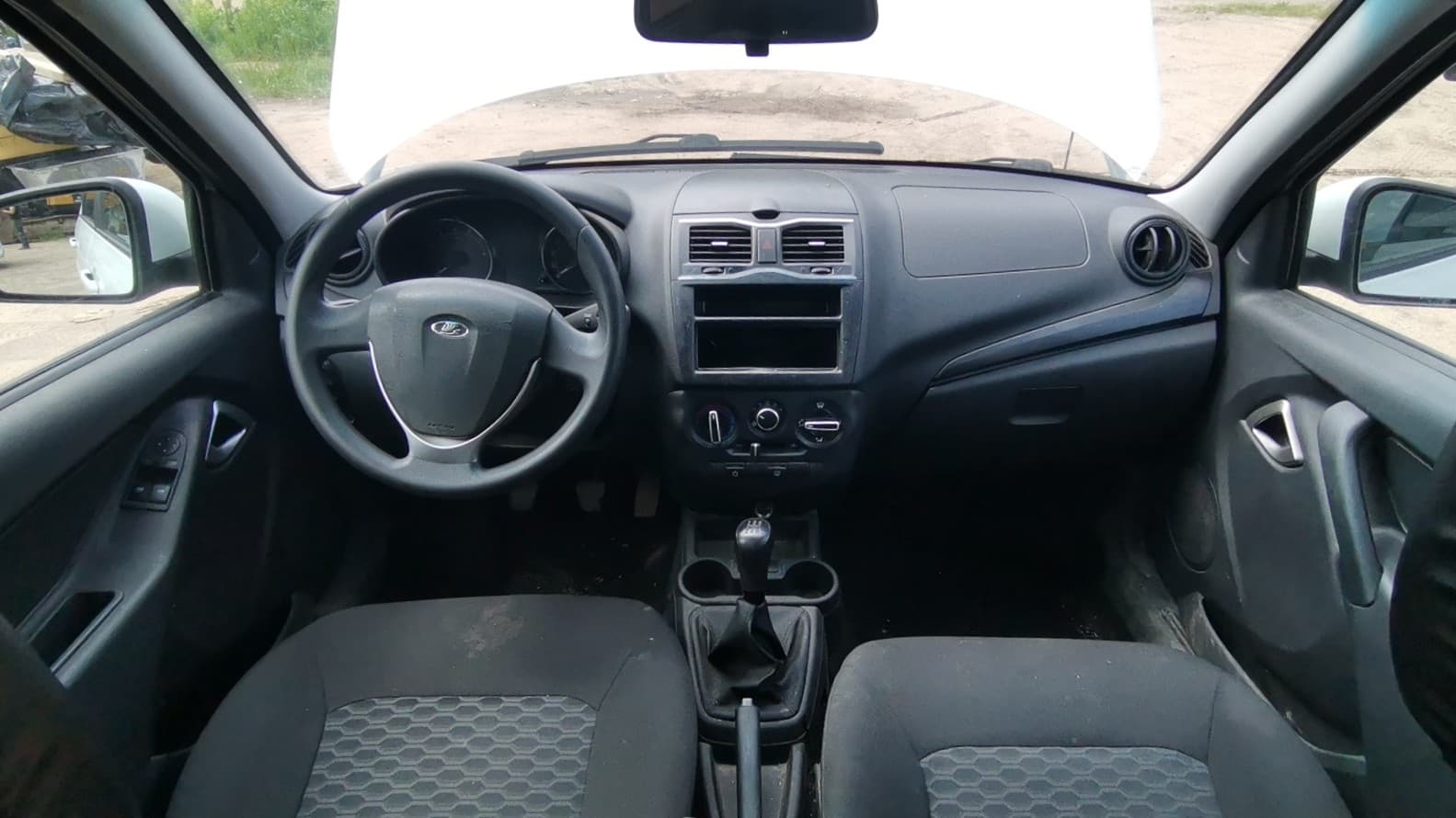 Lada Granta седан - 5