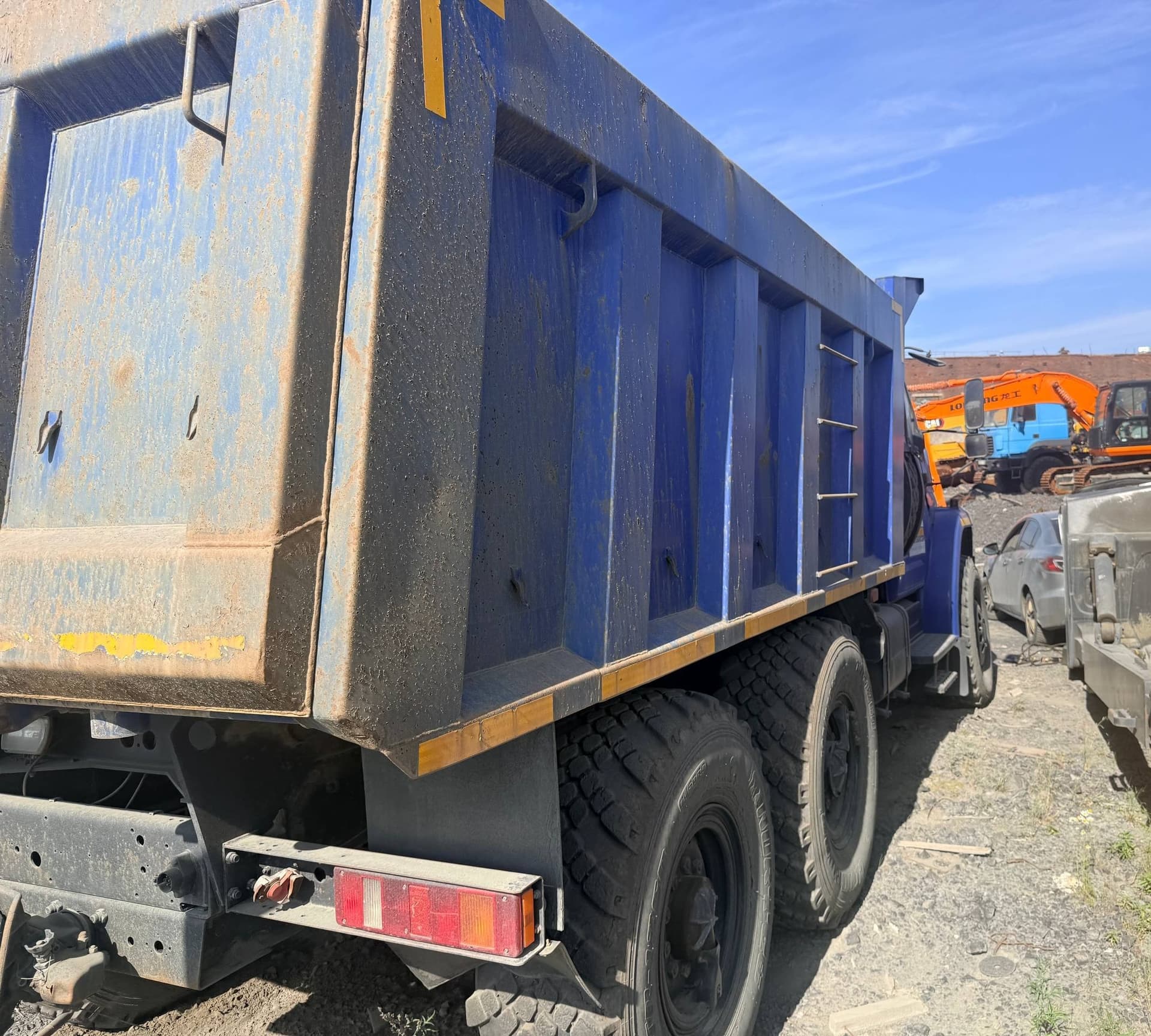 Ural 55571-5121-74Е5 6x6 Самосвал - 3