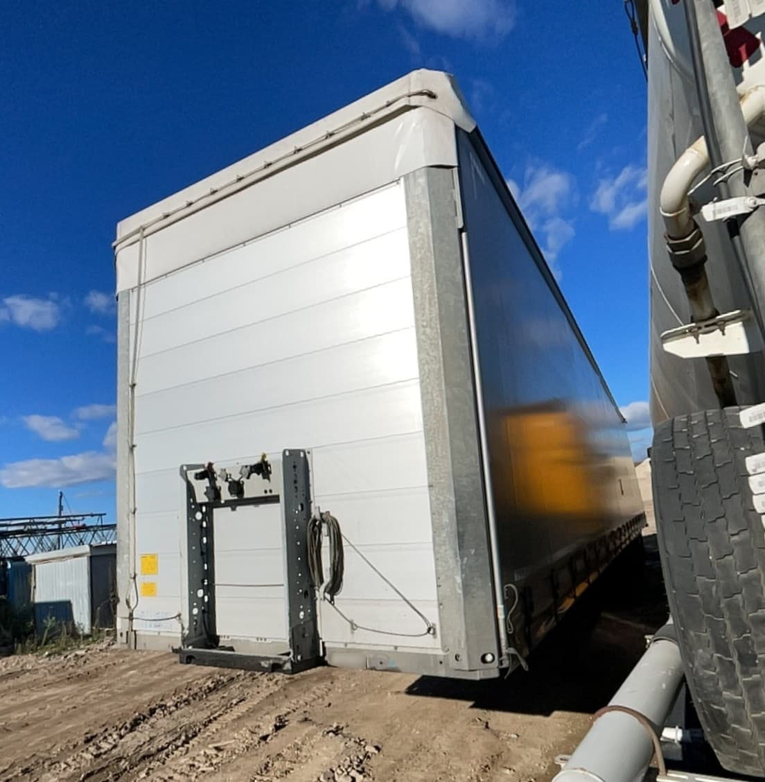 Schmitz Cargobull SCS Полуприцеп шторный - 1