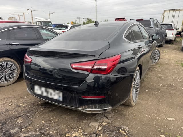 Hongqi H5 - 3