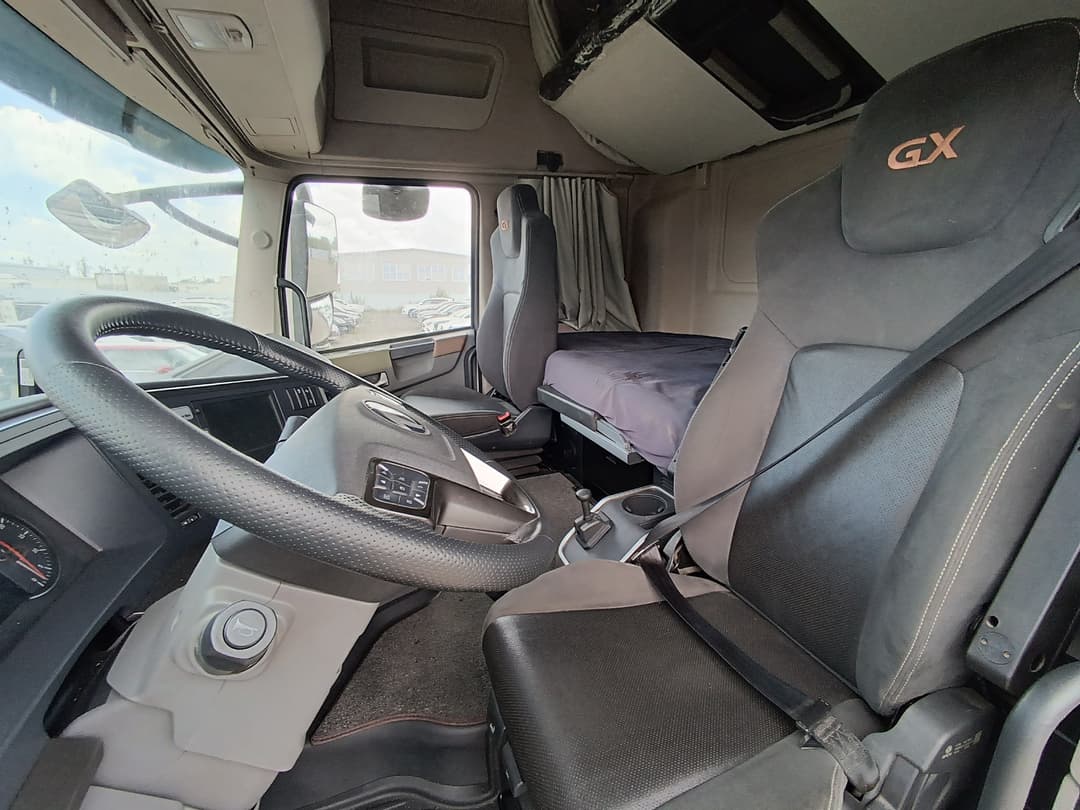 Dongfeng DFH 4x2 Седельный тягач - 6