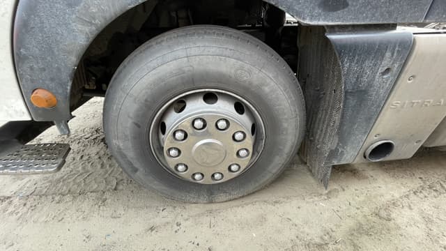 Sitrak C7H 6x4 Седельный тягач - 9
