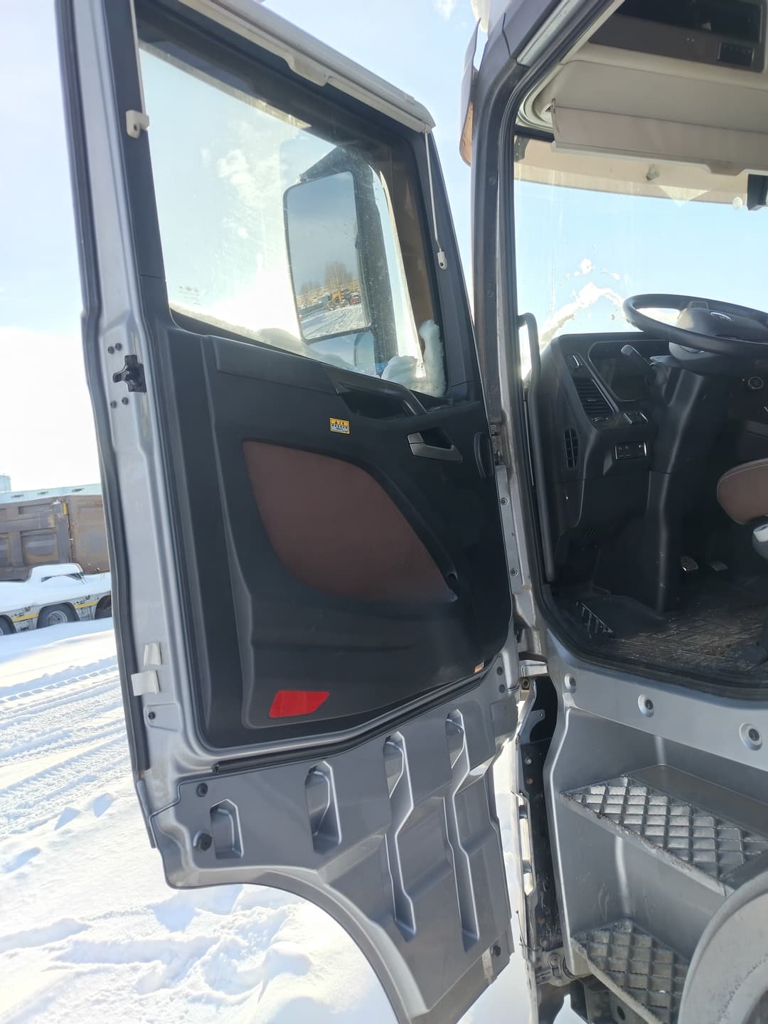 FAW J7 4x2 Седельный тягач - 8