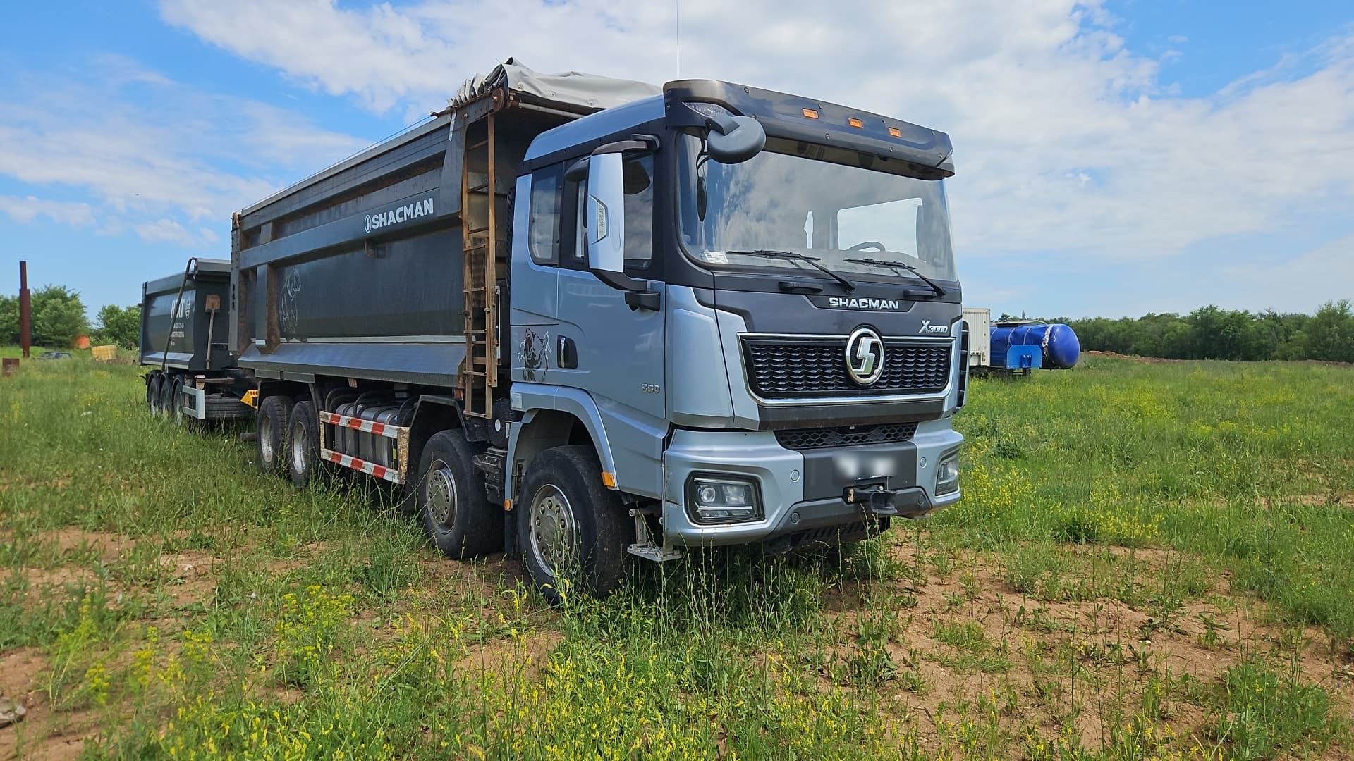 Shacman (Shaanxi) SX* 8x4 Самосвал - 2