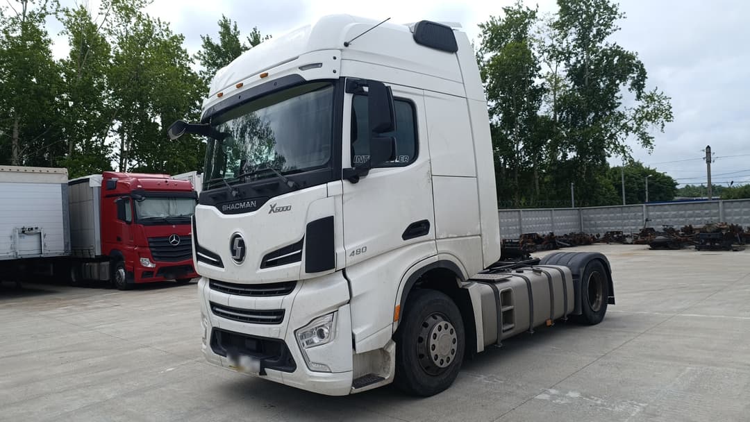Shacman (Shaanxi) SX* 4x2 Седельный тягач - 1