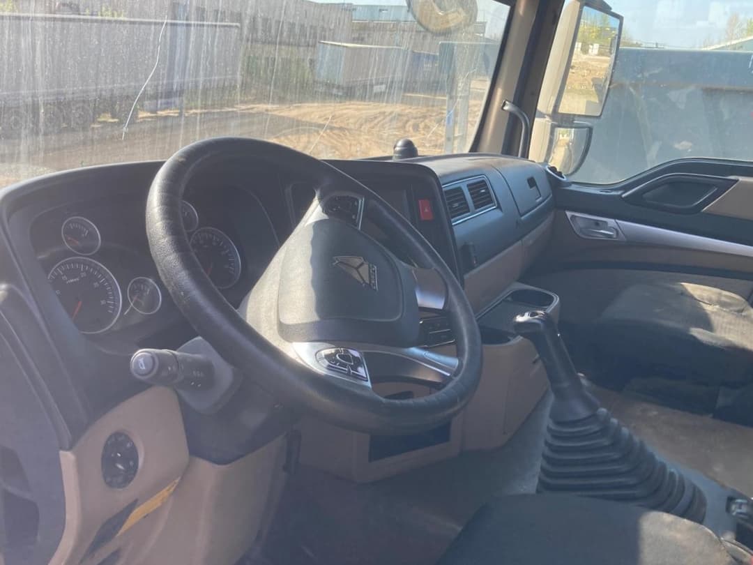 Howo T5G 8x4 Самосвал - 6