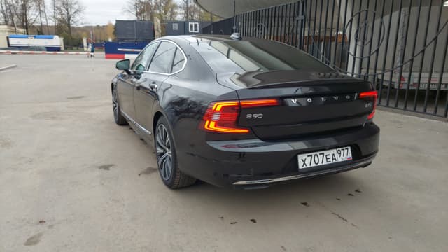 Volvo S90 - 4
